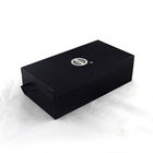 Boîte de papier réutilisée noire luxueuse d'estampillage d'or pour des vêtements et des cosmétiques